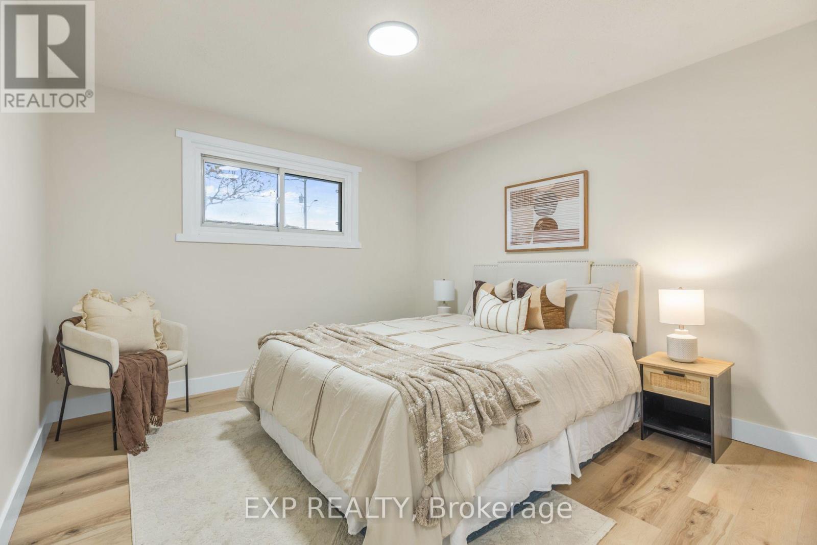 239 Commissioners Road W, London South, Ontario  N6J 1Y2 - Photo 13 - X12704770