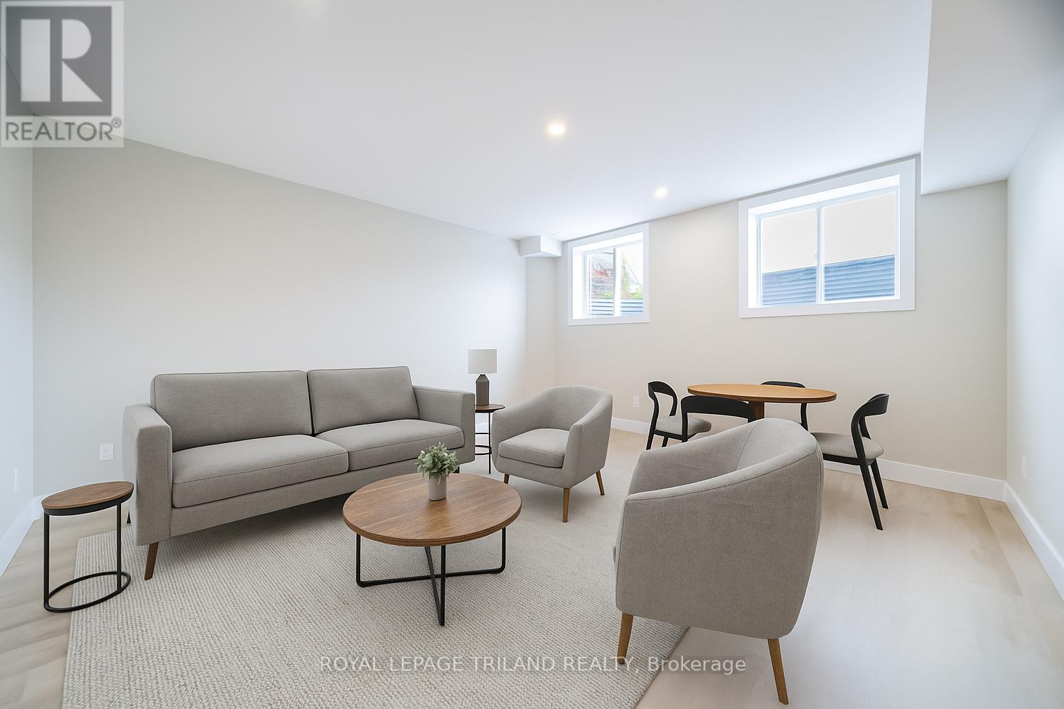 24 Brooklawn Drive, Lambton Shores, Ontario  N0M 1T0 - Photo 40 - X12704790