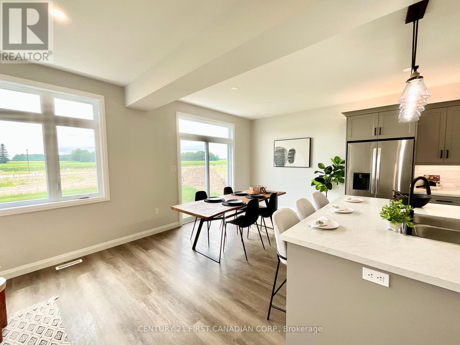 6 Sheldabren Street, North Middlesex, Ontario  N0M 1A0 - Photo 6 - X12704838