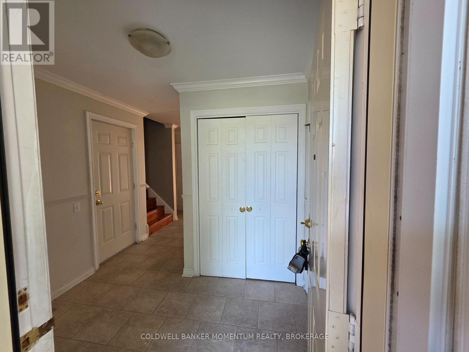 7 Terrama Court, St. Catharines, Ontario  L2S 3X1 - Photo 3 - X12704656