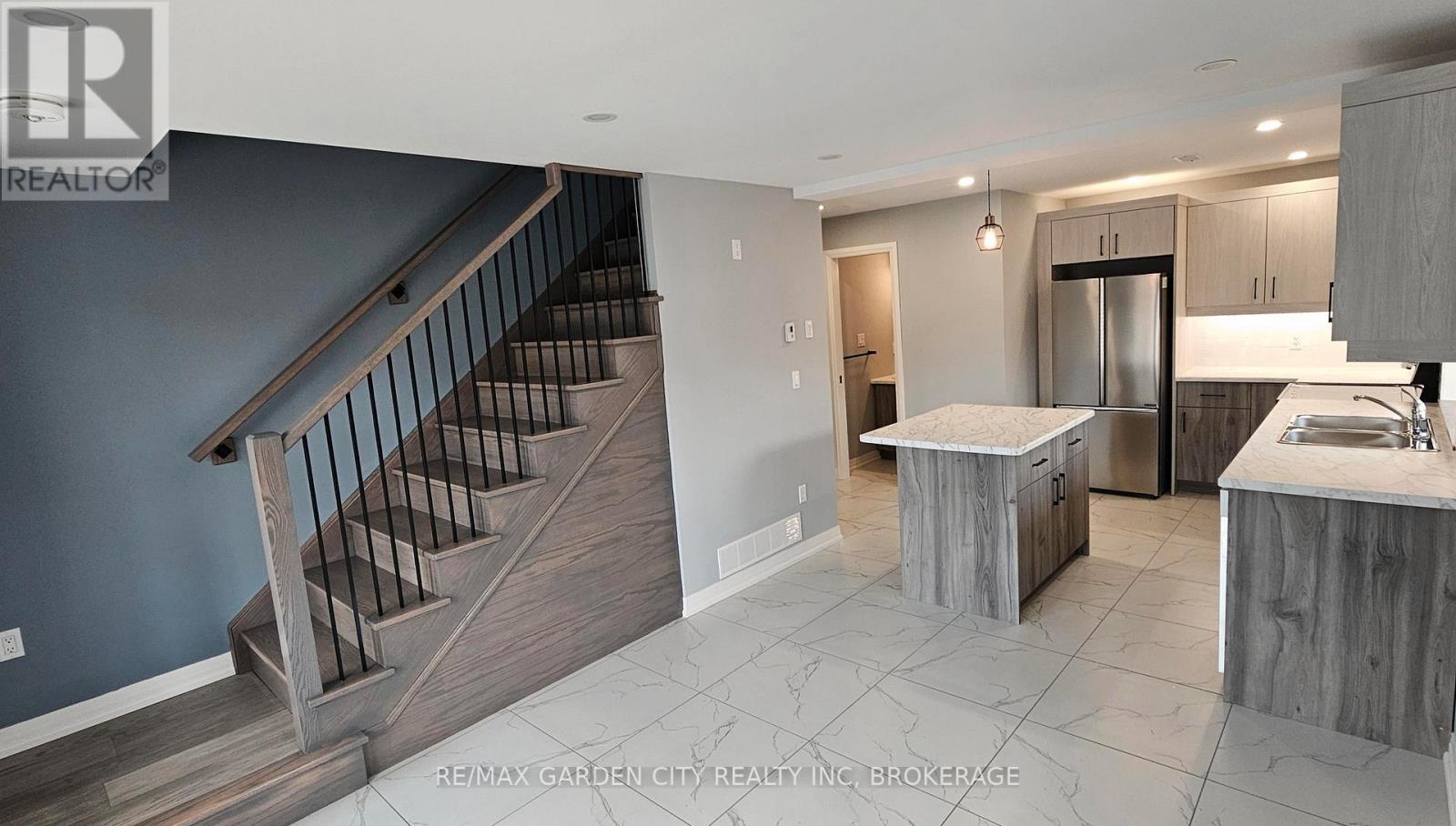 5 Cunningham Street, Thorold, Ontario  L2V 3K6 - Photo 6 - X12704742