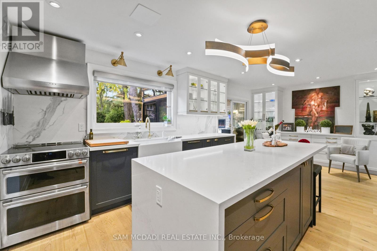 3620 Ponytrail Drive, Mississauga, Ontario  L4X 1W4 - Photo 13 - W12704068