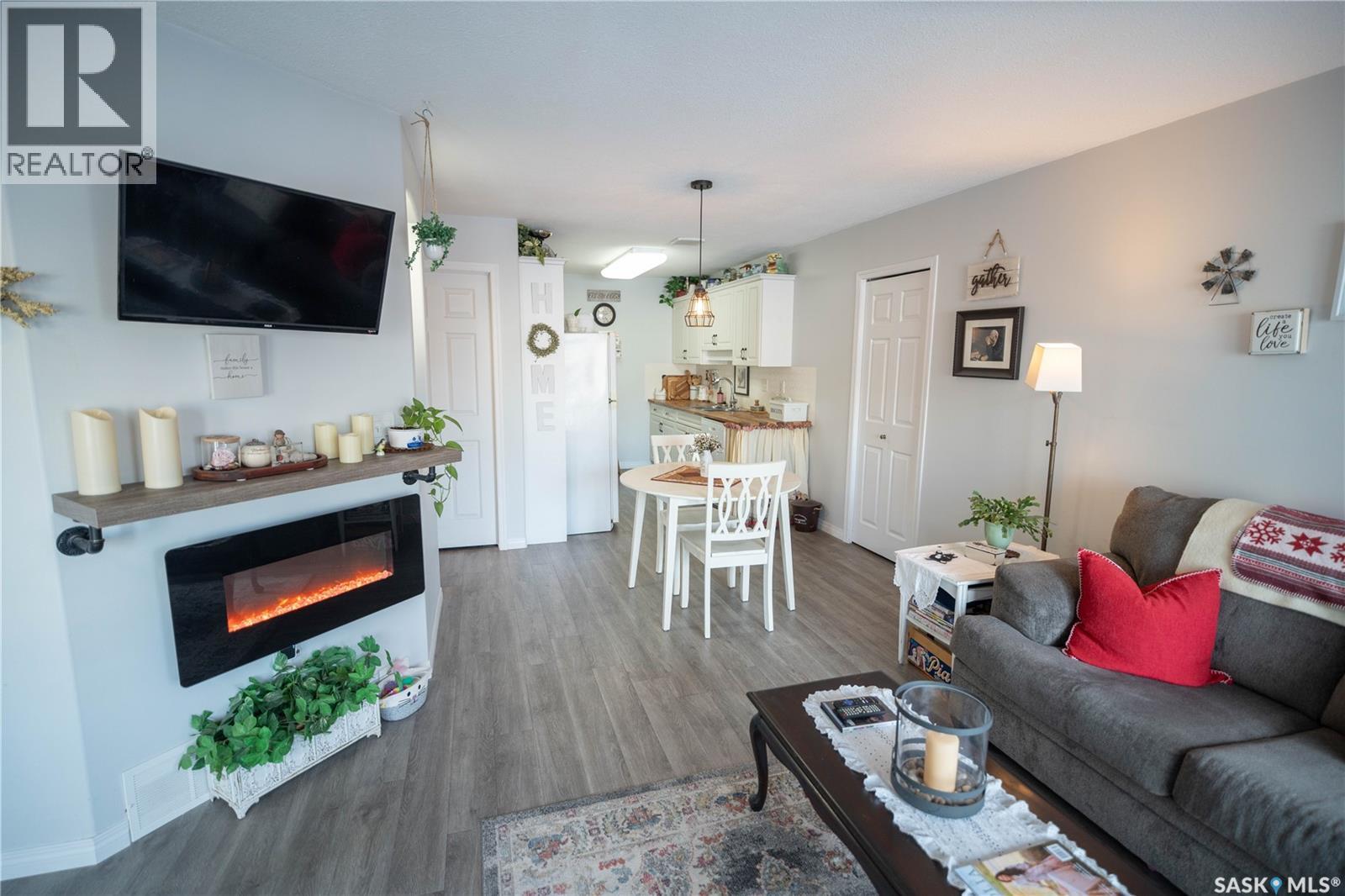 102f 141 105th Street W, Saskatoon, Saskatchewan  S7N 1N3 - Photo 4 - SK026920