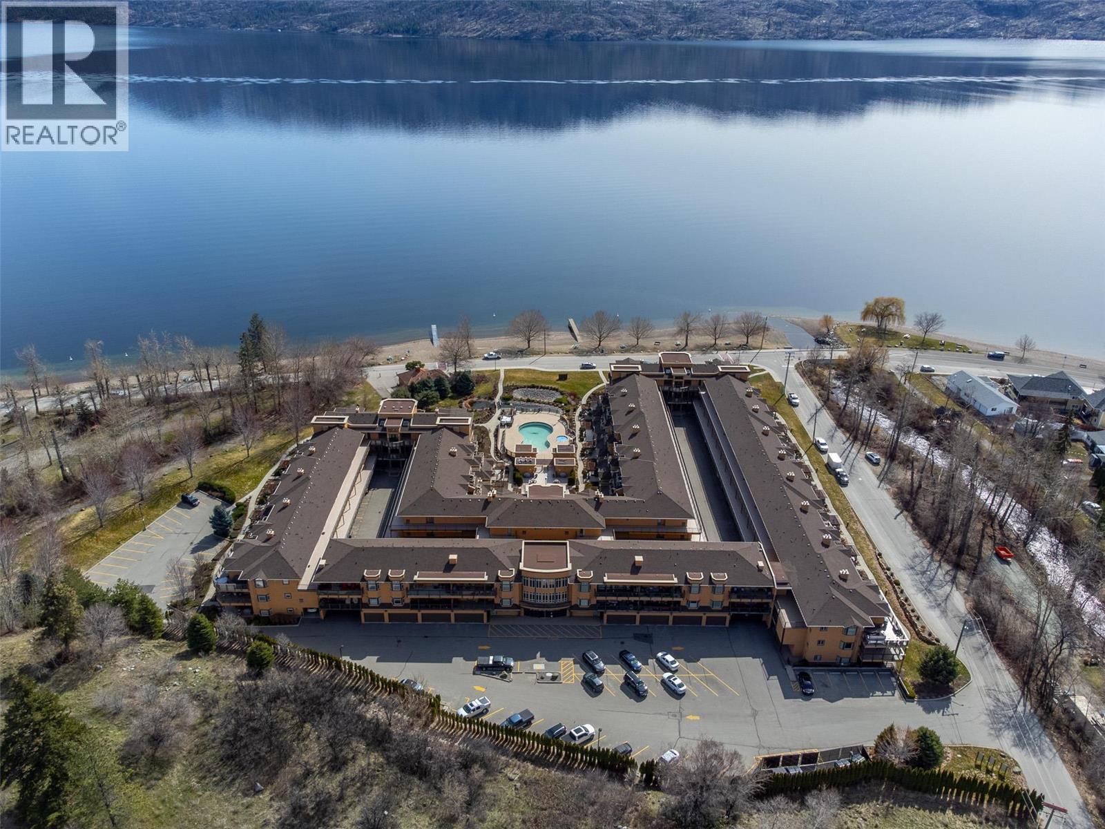 3996 Beach Avenue Unit# 201, peachland, British Columbia