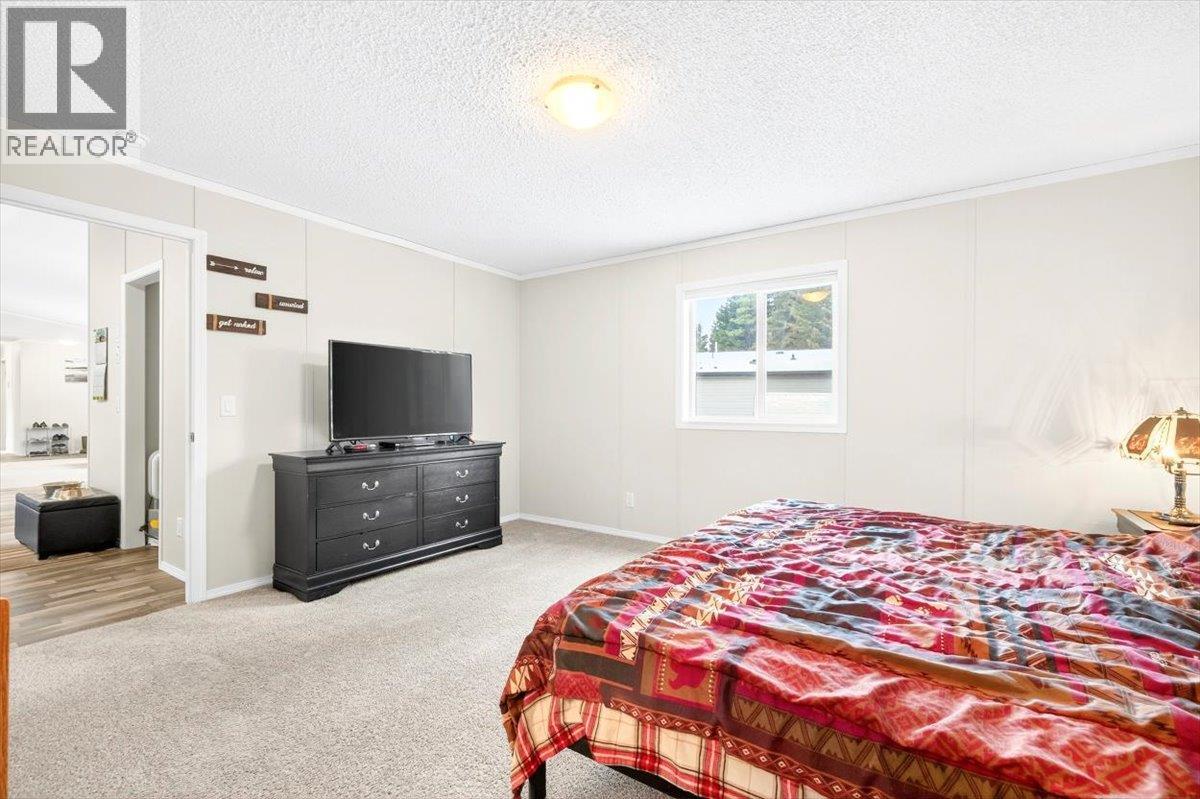 22 Wilderness Heights Drive, Elkford, British Columbia  V0B 1H0 - Photo 33 - 10373017