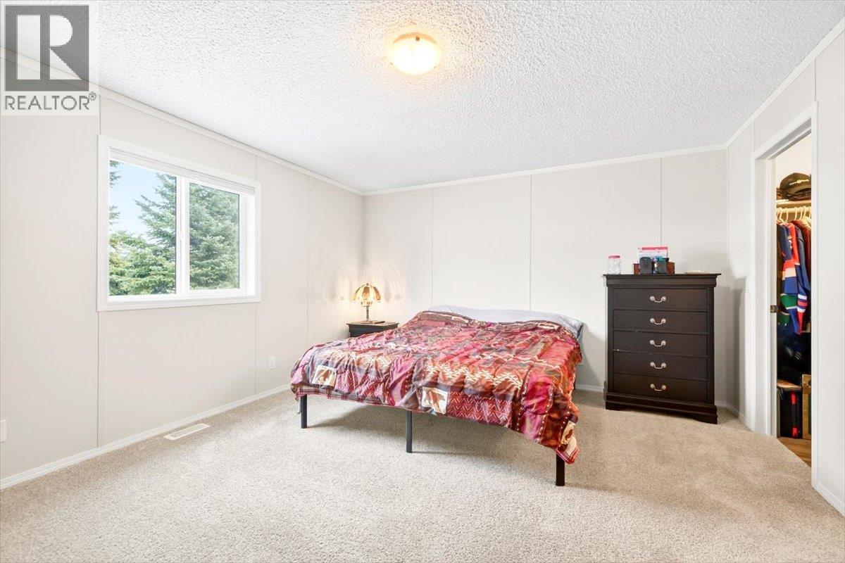 22 Wilderness Heights Drive, Elkford, British Columbia  V0B 1H0 - Photo 30 - 10373017