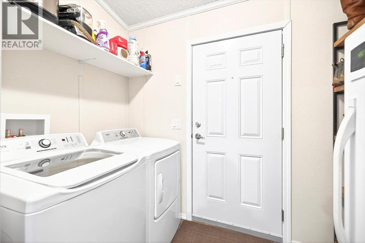 22 Wilderness Heights Drive, Elkford, British Columbia  V0B 1H0 - Photo 35 - 10373017