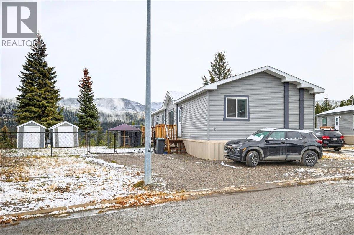 22 Wilderness Heights Drive, Elkford, British Columbia  V0B 1H0 - Photo 42 - 10373017