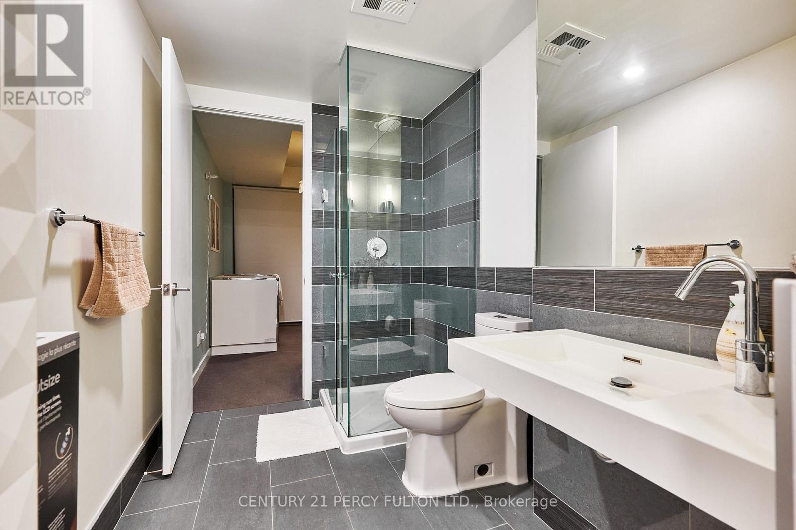 2102 - 70 Distillery Lane, Toronto, Ontario  M5A 0E3 - Photo 6 - C12704834