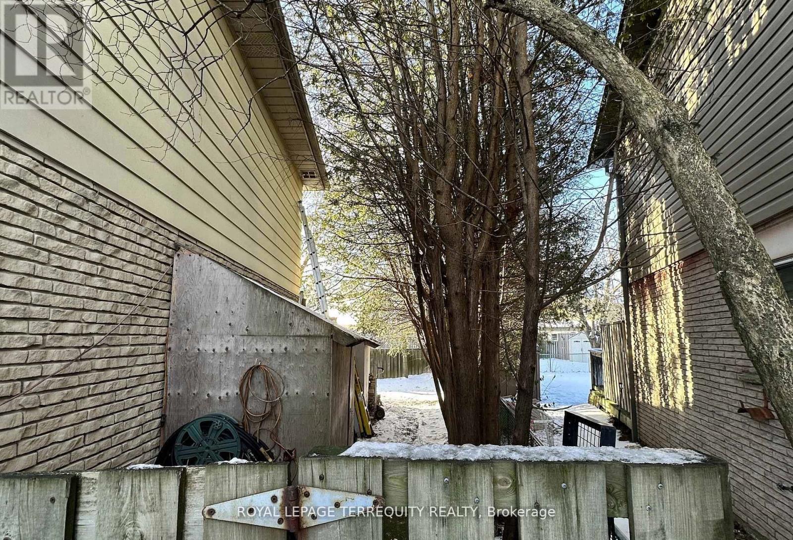 527 Carmello Court, Pickering, Ontario  L1W 2Z4 - Photo 7 - E12704638