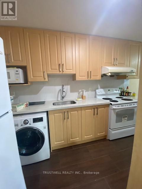 519 - 1 Massey Square, Toronto, Ontario  M4C 5L4 - Photo 7 - E12704798