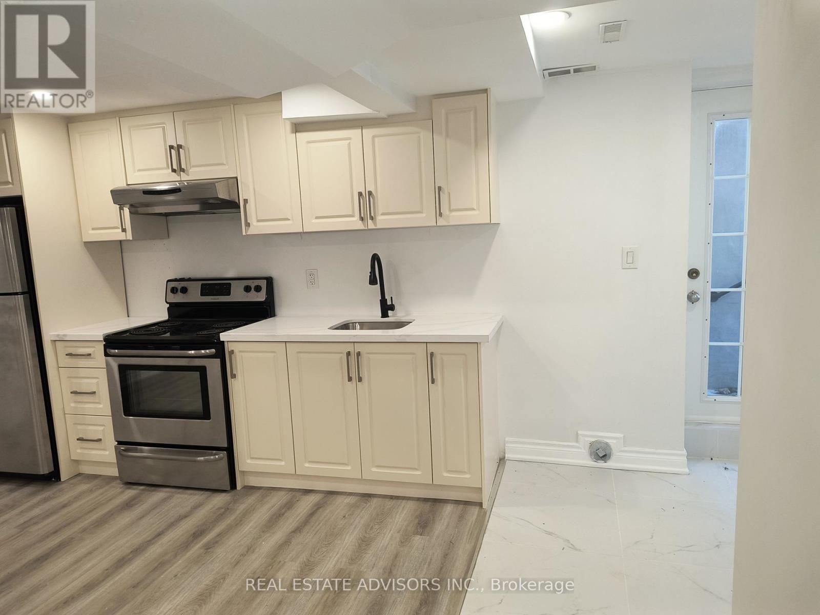 79 Gates Crescent, Ajax, Ontario  L1S 6Z4 - Photo 19 - E12704824