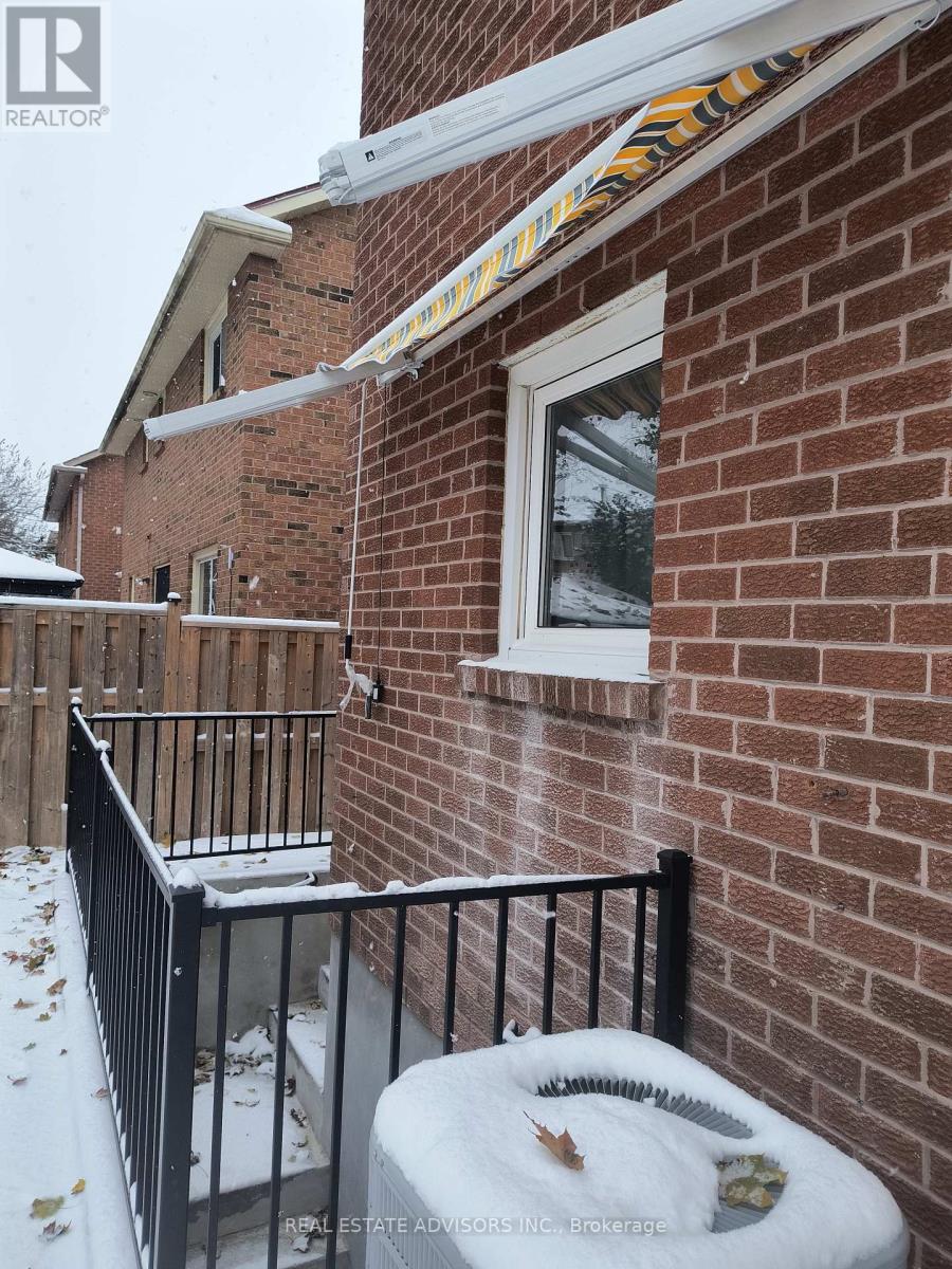 79 Gates Crescent, Ajax, Ontario  L1S 6Z4 - Photo 6 - E12704824