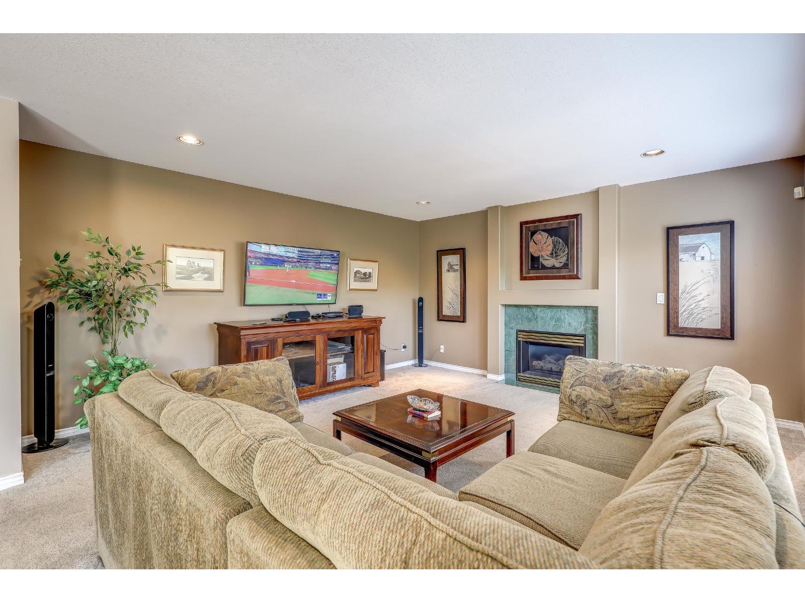 16932 60a Avenue, Surrey, British Columbia  V3S 8X5 - Photo 15 - R3080331