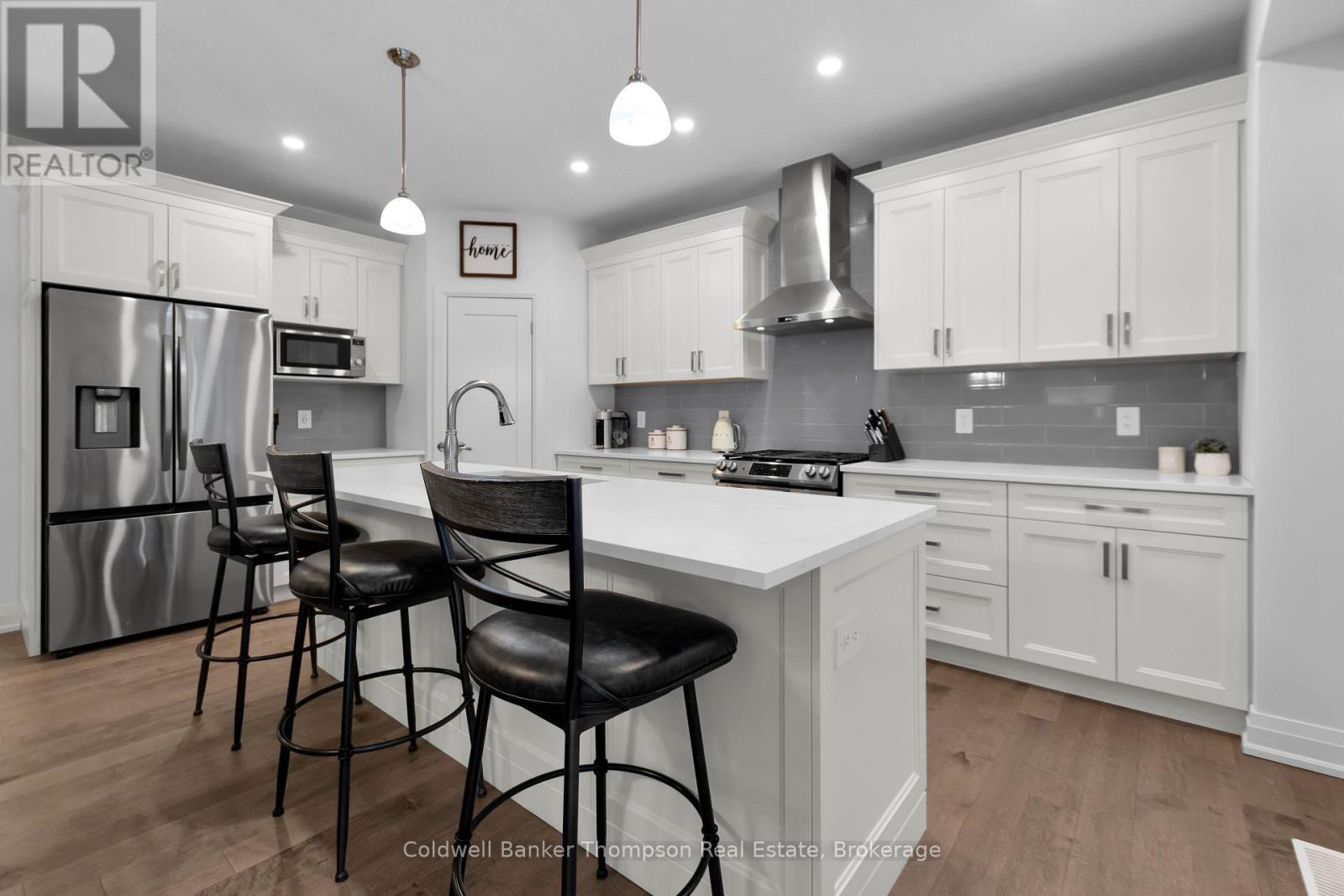 25 Eaglecrest Avenue, Huntsville, Ontario  P1H 0G5 - Photo 11 - X12696952