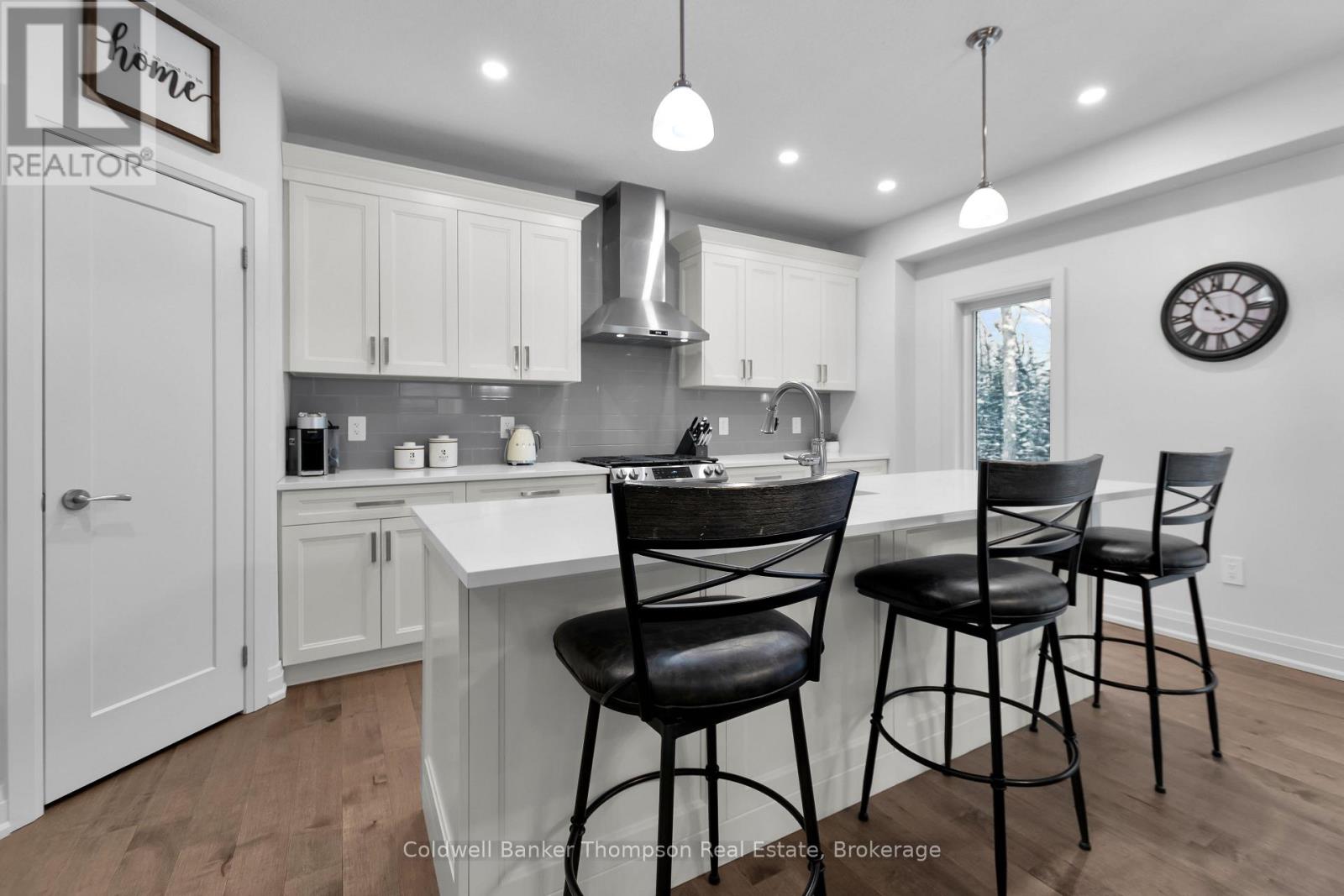 25 Eaglecrest Avenue, Huntsville, Ontario  P1H 0G5 - Photo 10 - X12696952