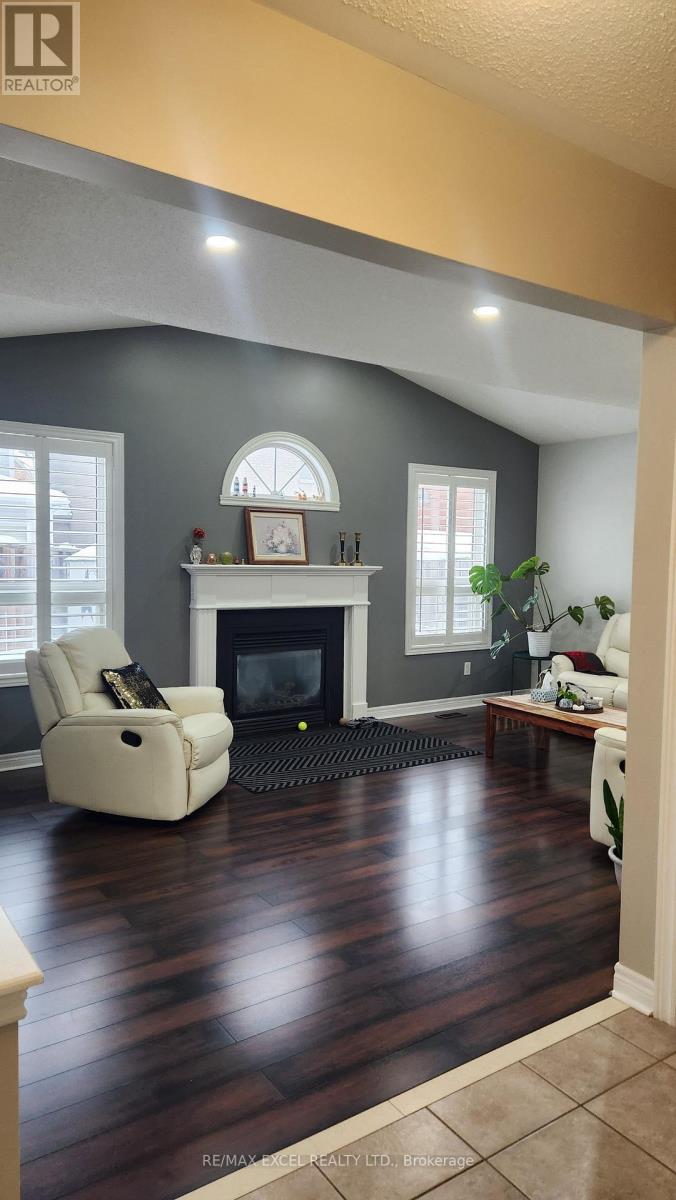 7 Truscott Avenue, Georgina, Ontario  L4P 0B3 - Photo 12 - N12704648