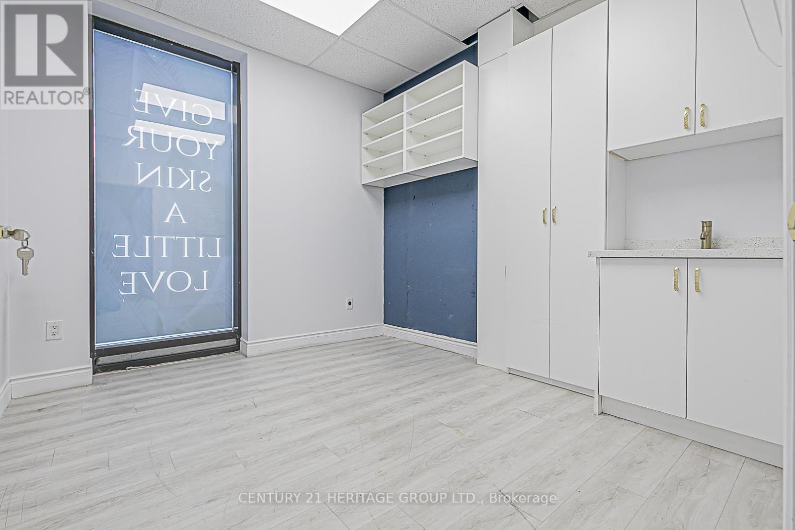 Level 1, Unit 1 ( Nw-1) - 9201 Yonge Street, Richmond Hill, Ontario  L4C 1H9 - Photo 13 - N12704668