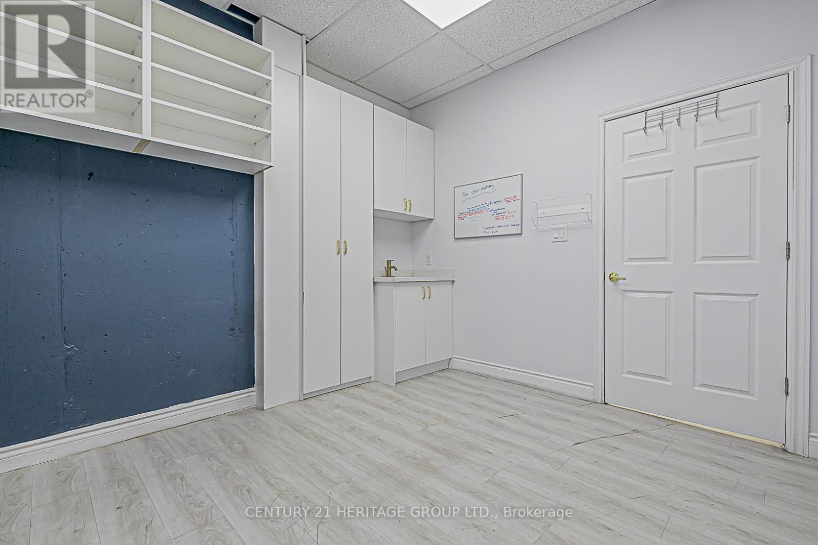 Level 1, Unit 1 ( Nw-1) - 9201 Yonge Street, Richmond Hill, Ontario  L4C 1H9 - Photo 14 - N12704668