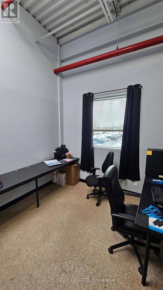 E - 526 Bryne Drive, Barrie, Ontario  L4N 9P6 - Photo 10 - S12704814