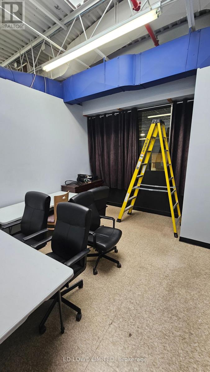 E - 526 Bryne Drive, Barrie, Ontario  L4N 9P6 - Photo 7 - S12704814