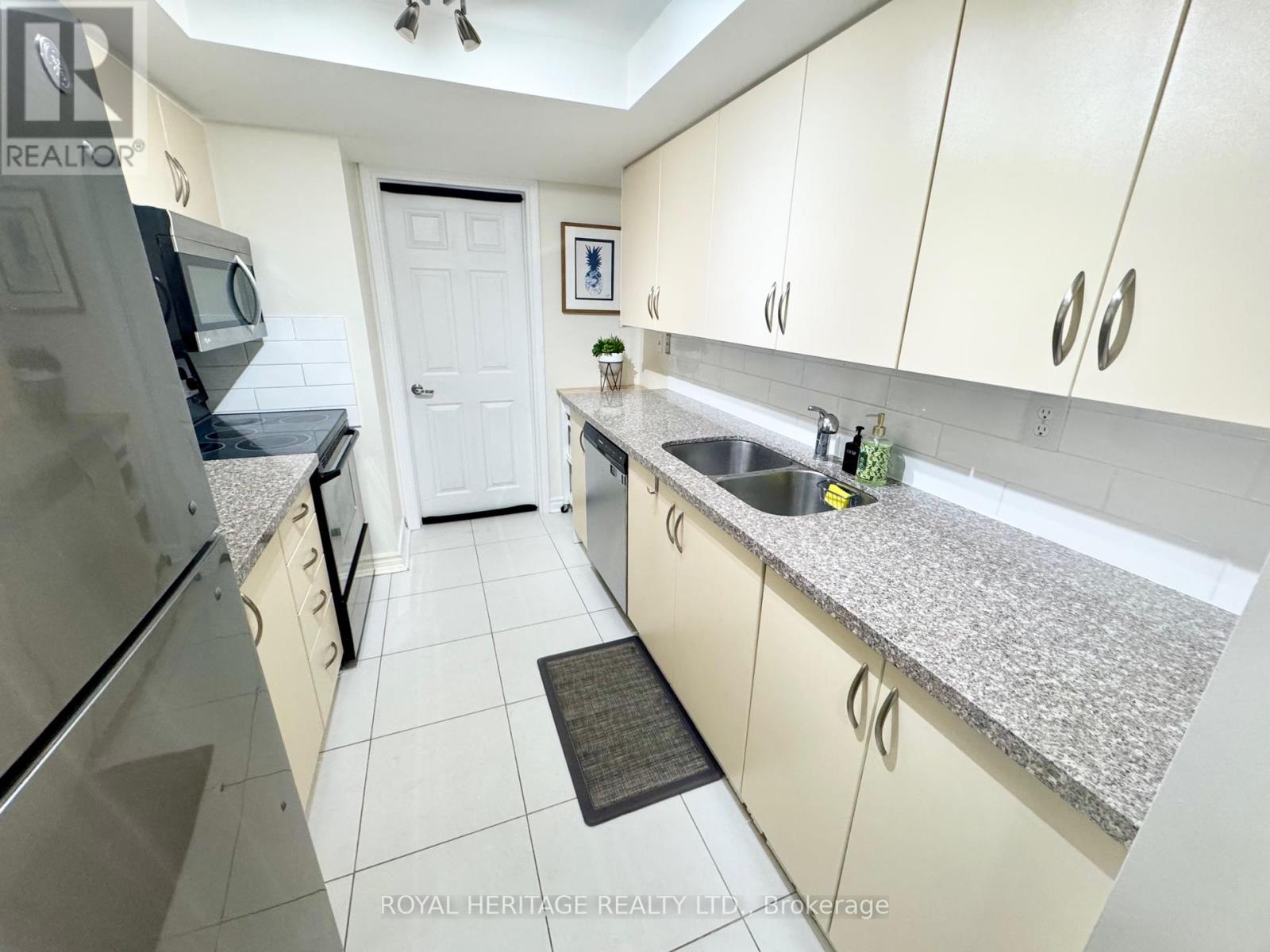 622 - 11753 Sheppard Avenue E, Toronto, Ontario  M1B 5M3 - Photo 8 - E12704568