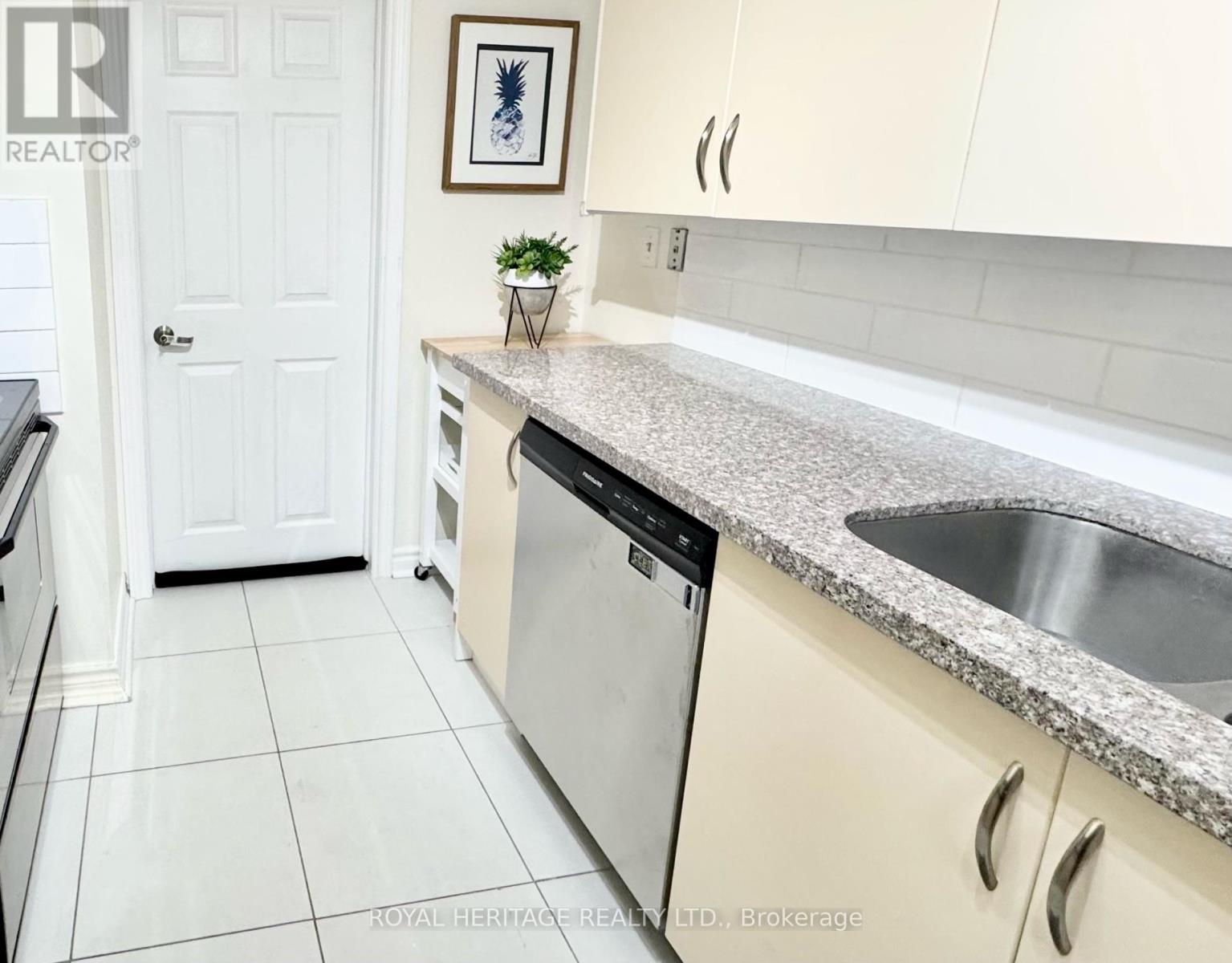 622 - 11753 Sheppard Avenue E, Toronto, Ontario  M1B 5M3 - Photo 9 - E12704568