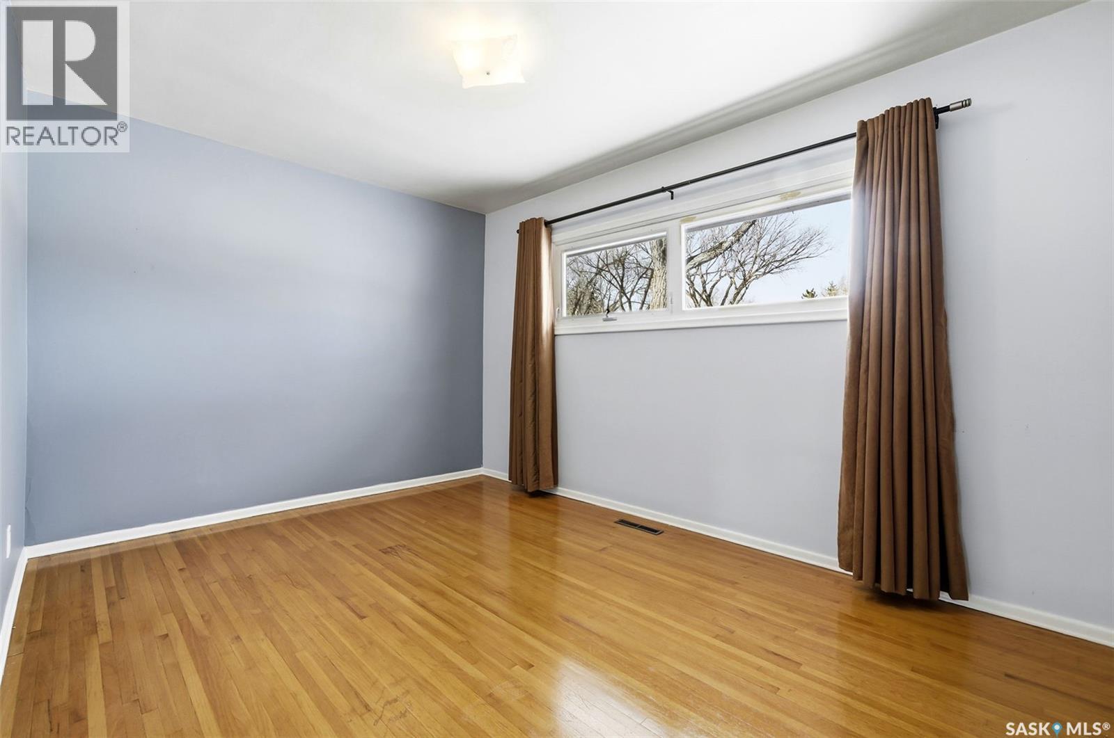 3213 Patricia Avenue, Regina, Saskatchewan  S4R 3V8 - Photo 12 - SK026986