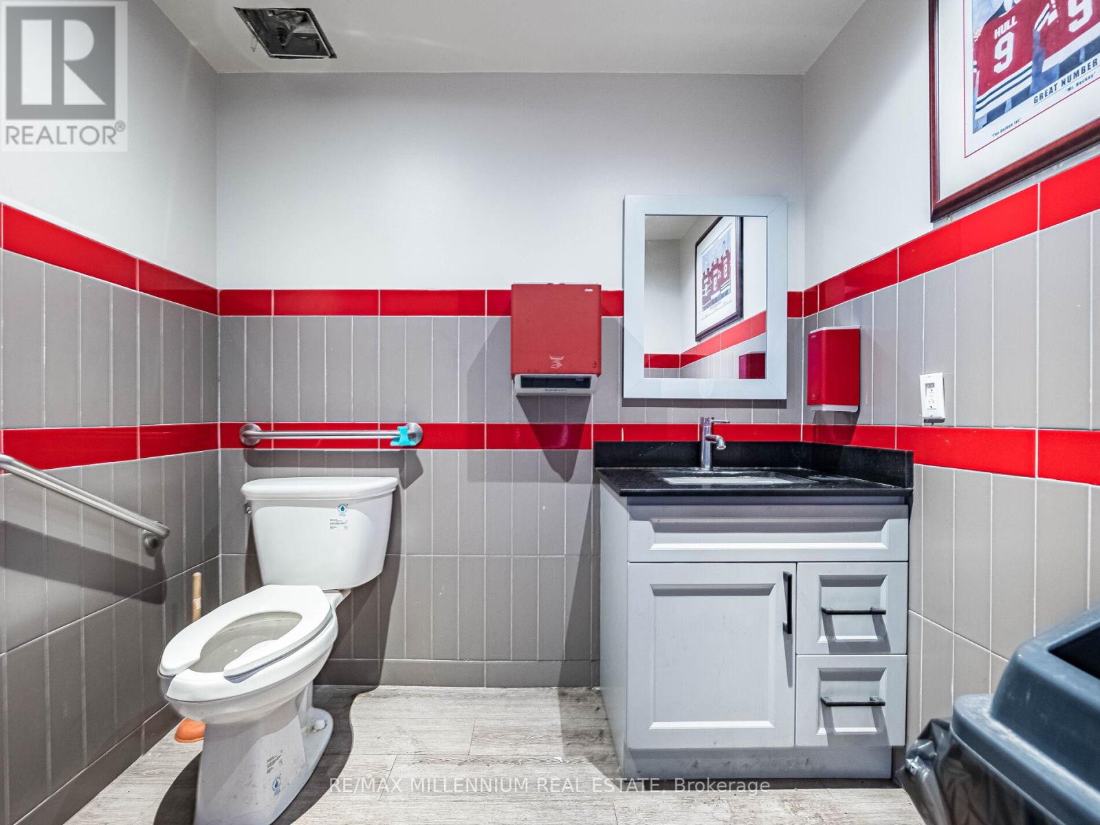 2905 Eglinton Avenue W, Mississauga, Ontario  L5M 6J3 - Photo 28 - W12704626