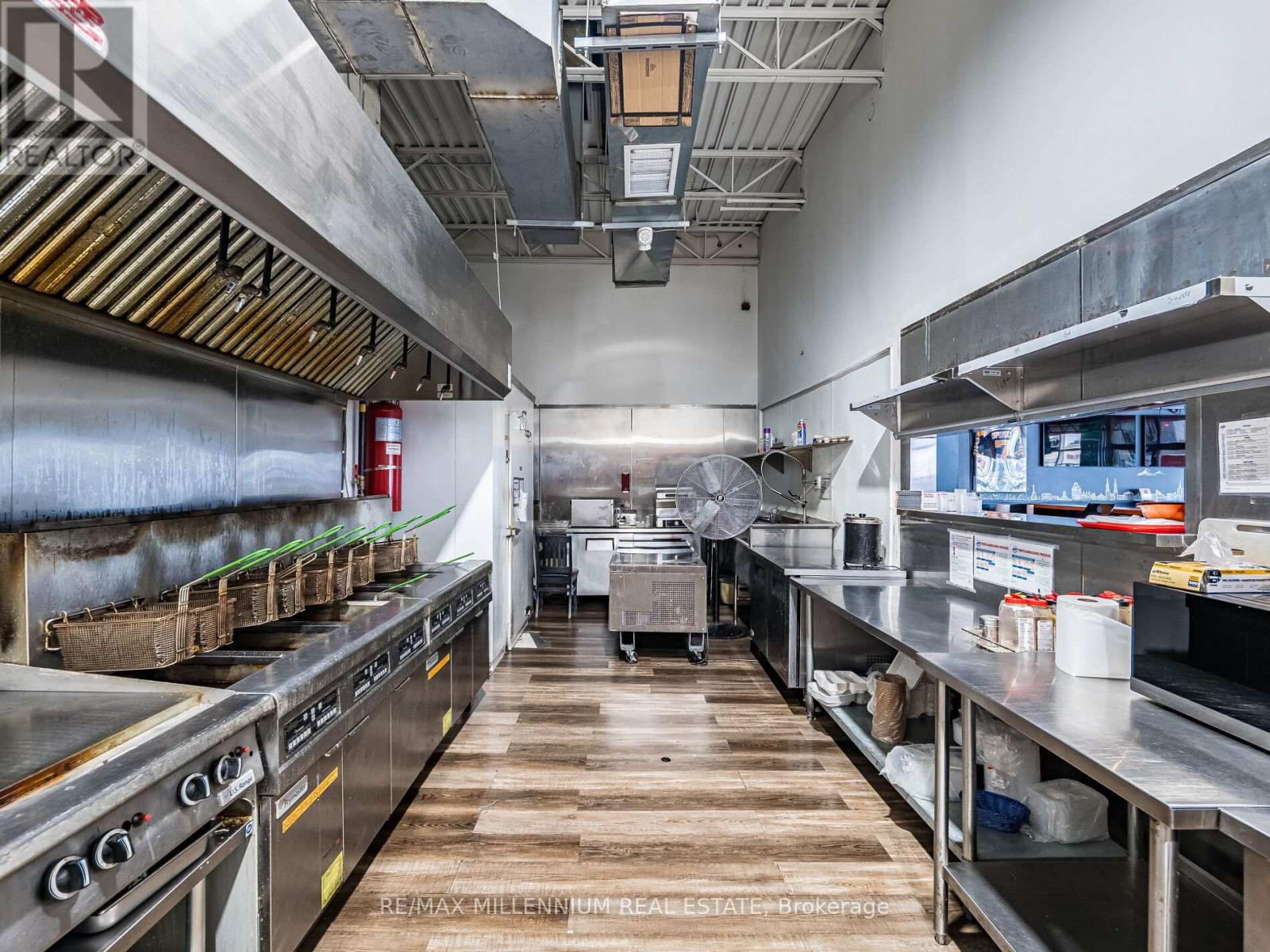 2905 Eglinton Avenue W, Mississauga, Ontario  L5M 6J3 - Photo 32 - W12704626