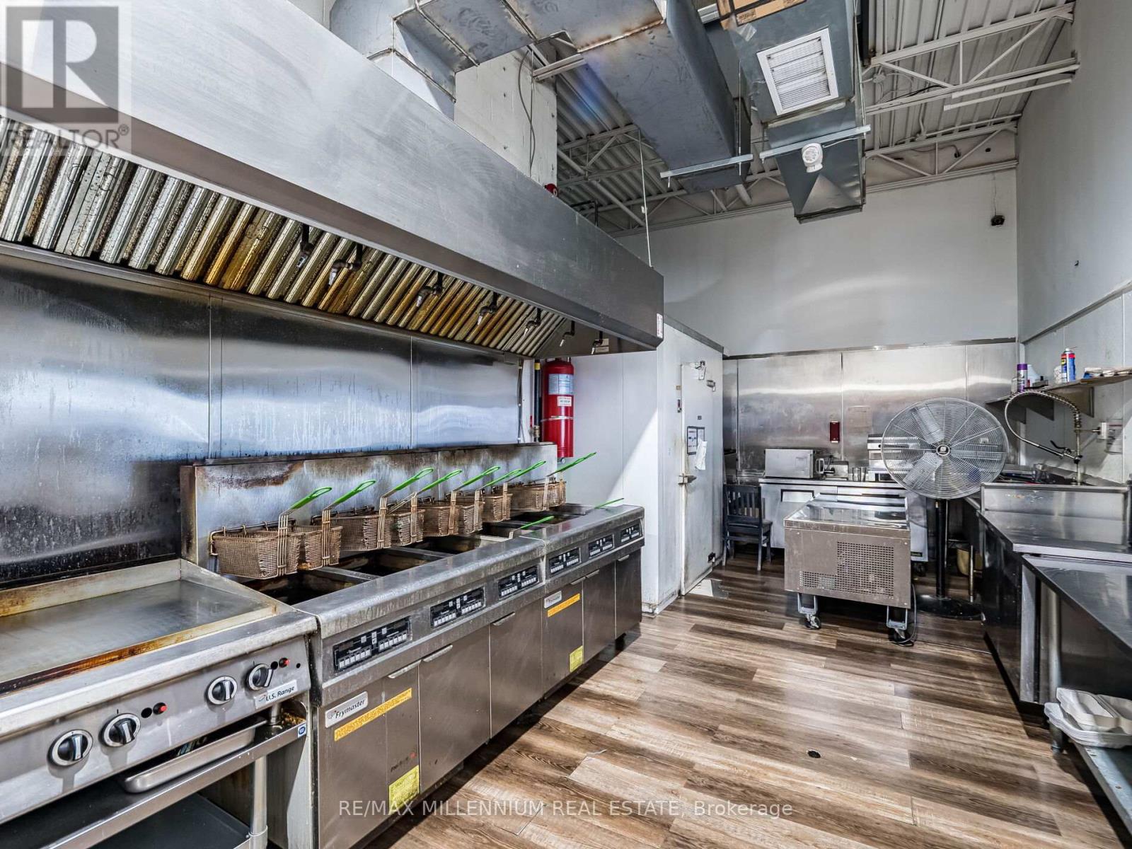 2905 Eglinton Avenue W, Mississauga, Ontario  L5M 6J3 - Photo 34 - W12704626