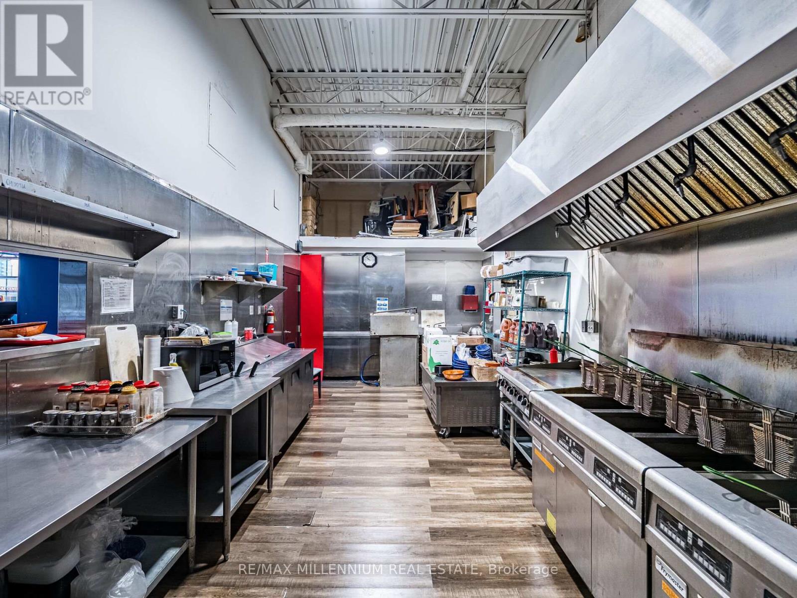 2905 Eglinton Avenue W, Mississauga, Ontario  L5M 6J3 - Photo 38 - W12704626