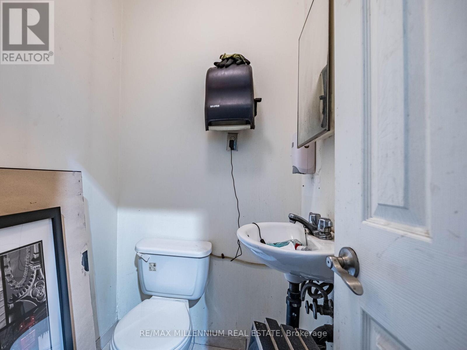 2905 Eglinton Avenue W, Mississauga, Ontario  L5M 6J3 - Photo 46 - W12704626