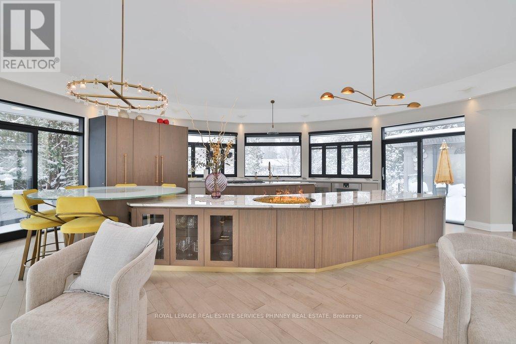 1352 Nocturne Court, Mississauga, Ontario  L5H 2L8 - Photo 5 - W12704642