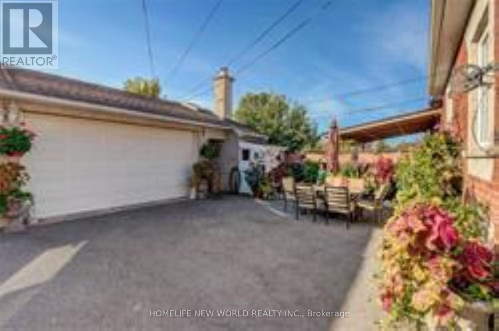 149 Lambton Avenue, Toronto, Ontario  M6N 2T1 - Photo 13 - W12704722