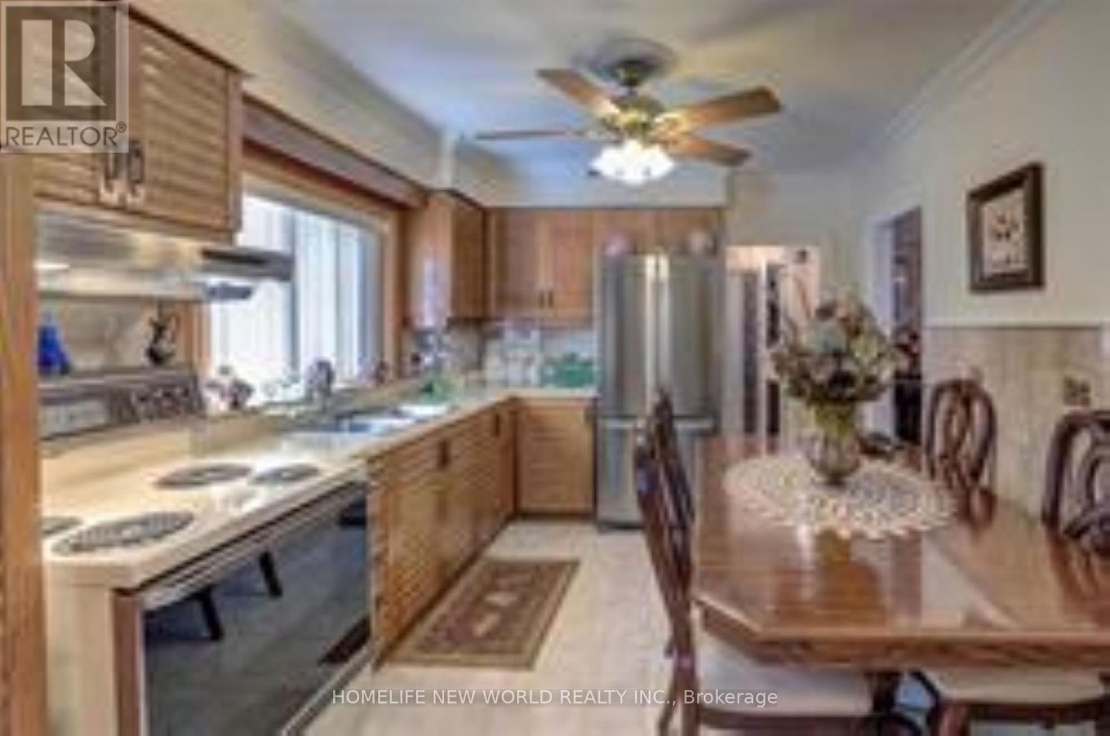 149 Lambton Avenue, Toronto, Ontario  M6N 2T1 - Photo 4 - W12704722