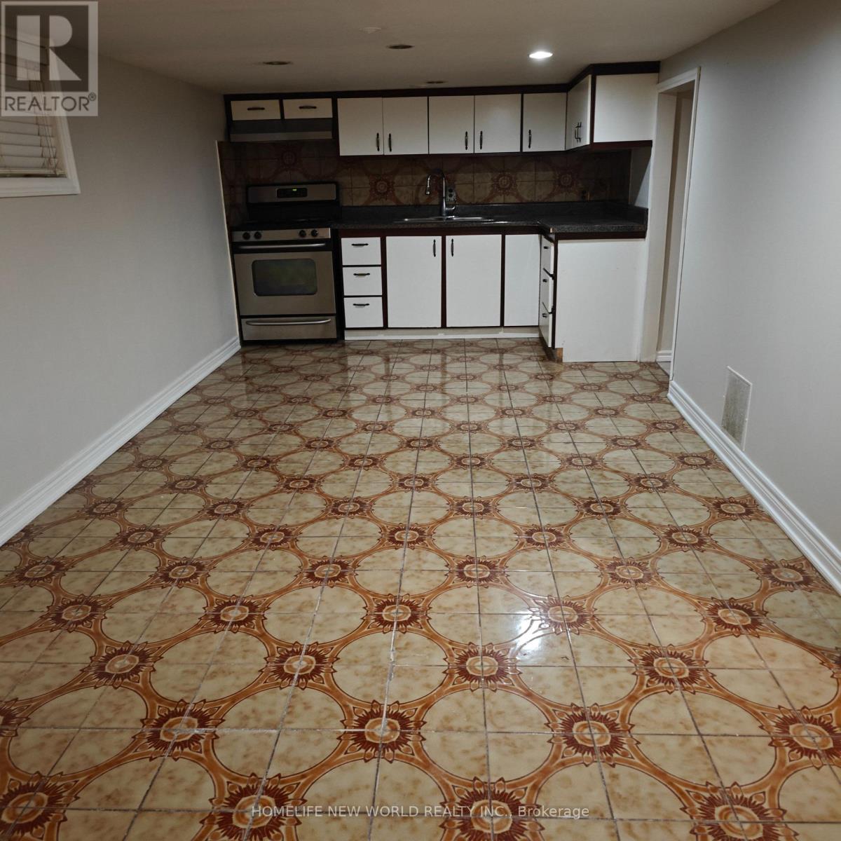 149 Lambton Avenue, Toronto, Ontario  M6N 2T1 - Photo 8 - W12704722