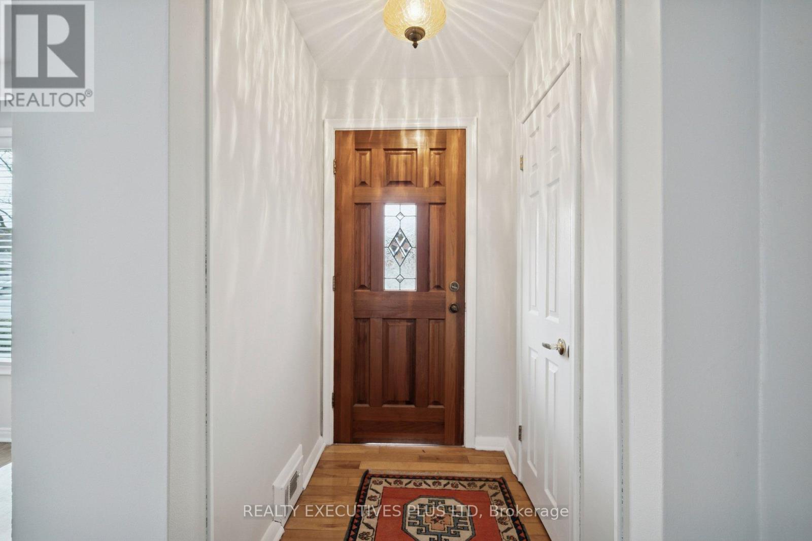 123 Jeffcoat Drive, Toronto, Ontario  M9W 3B9 - Photo 4 - W12704768