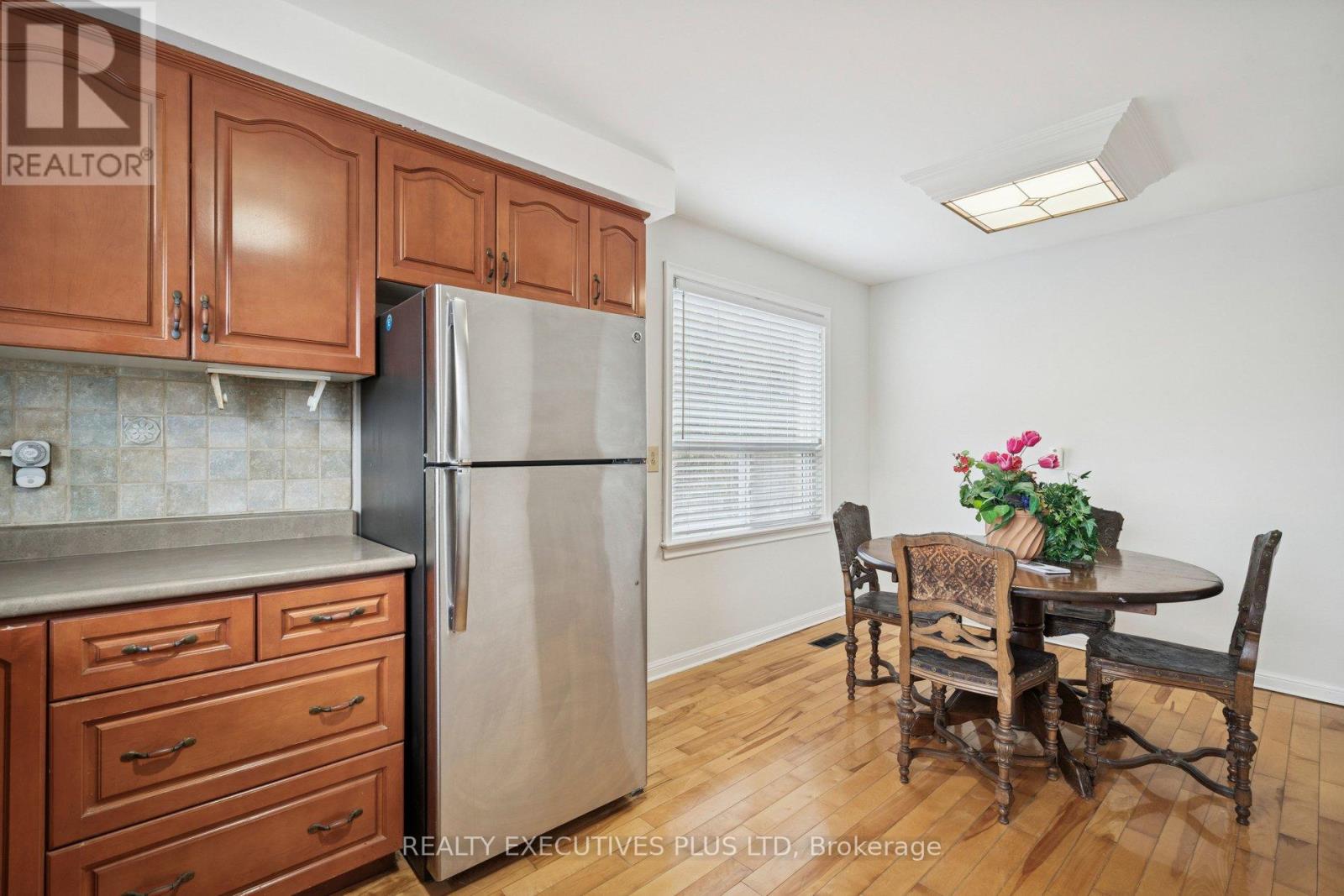 123 Jeffcoat Drive, Toronto, Ontario  M9W 3B9 - Photo 8 - W12704768