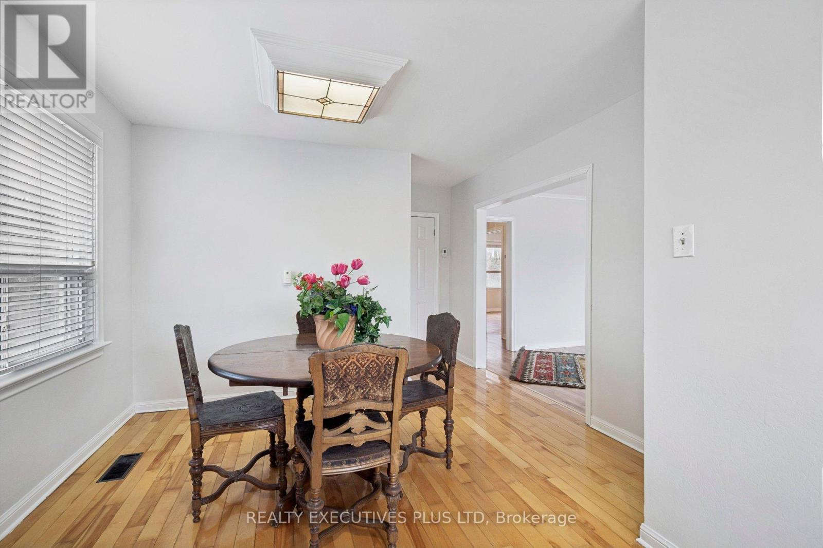 123 Jeffcoat Drive, Toronto, Ontario  M9W 3B9 - Photo 9 - W12704768