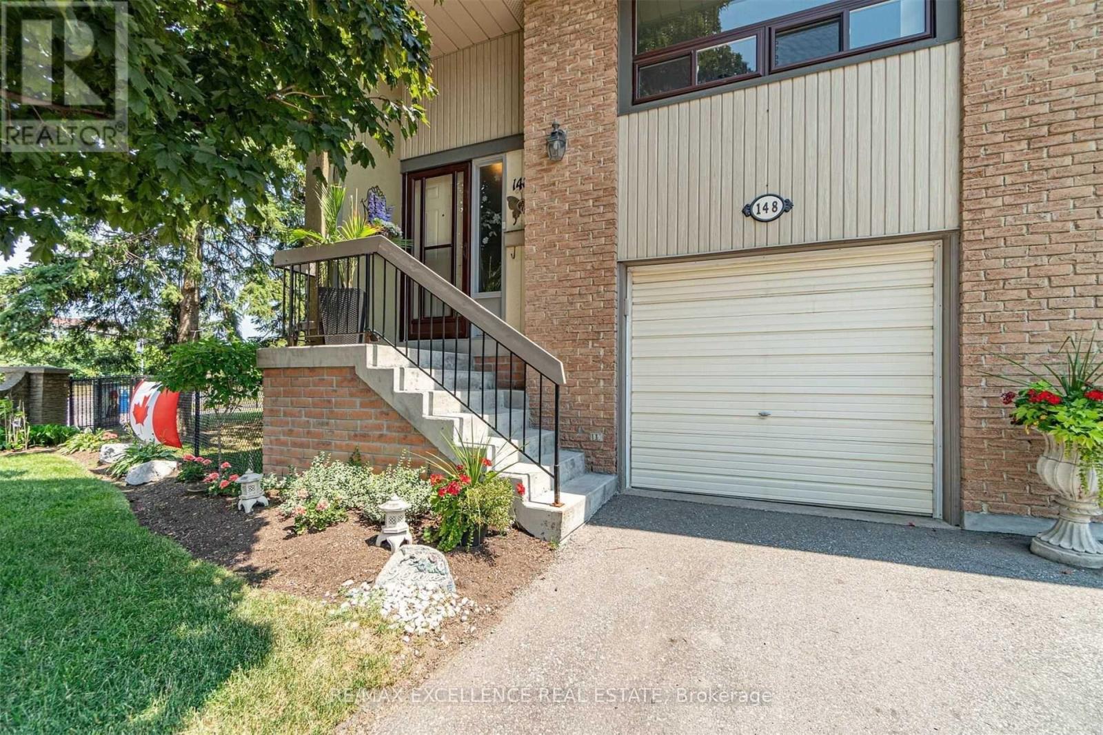 148 Ashton Crescent, Brampton, Ontario  L6S 3J9 - Photo 2 - W12704794