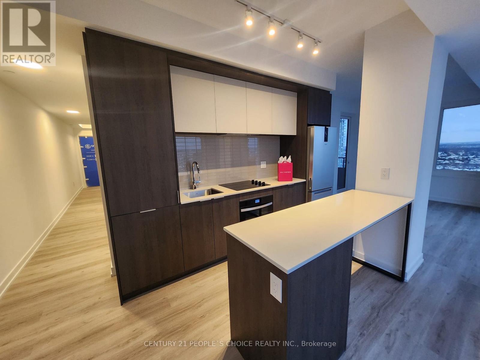 2510 - 395 Square One Drive, Mississauga, Ontario  L5B 0P6 - Photo 6 - W12704826