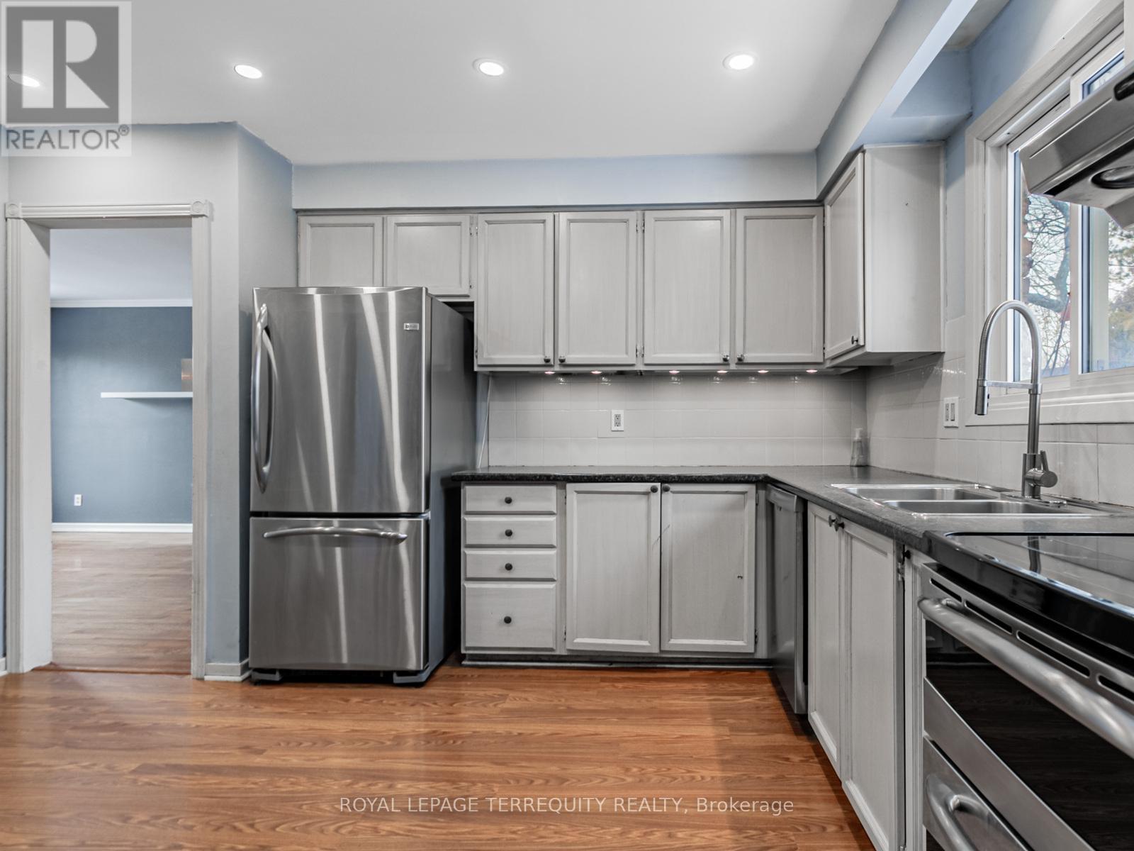 2619 Spruce Needle Drive, Mississauga, Ontario  L5L 1M8 - Photo 14 - W12704844