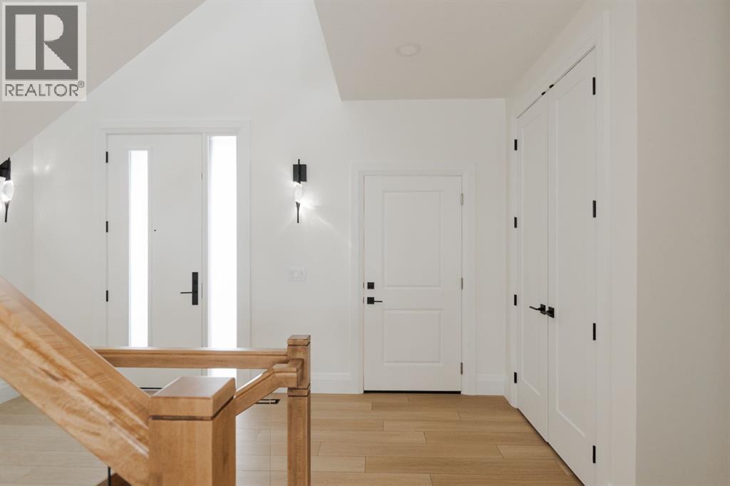 268 Beaverglen Close, Fort Mcmurray, Alberta  T9H 2R4 - Photo 5 - A2275282