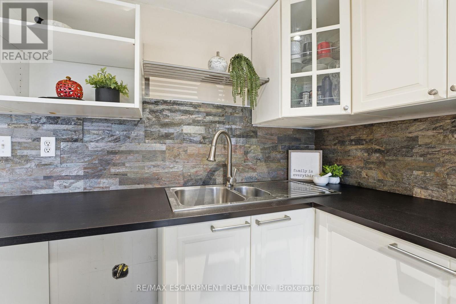 430 Winniett Street, Haldimand, Ontario  N3W 1E4 - Photo 25 - X12704718