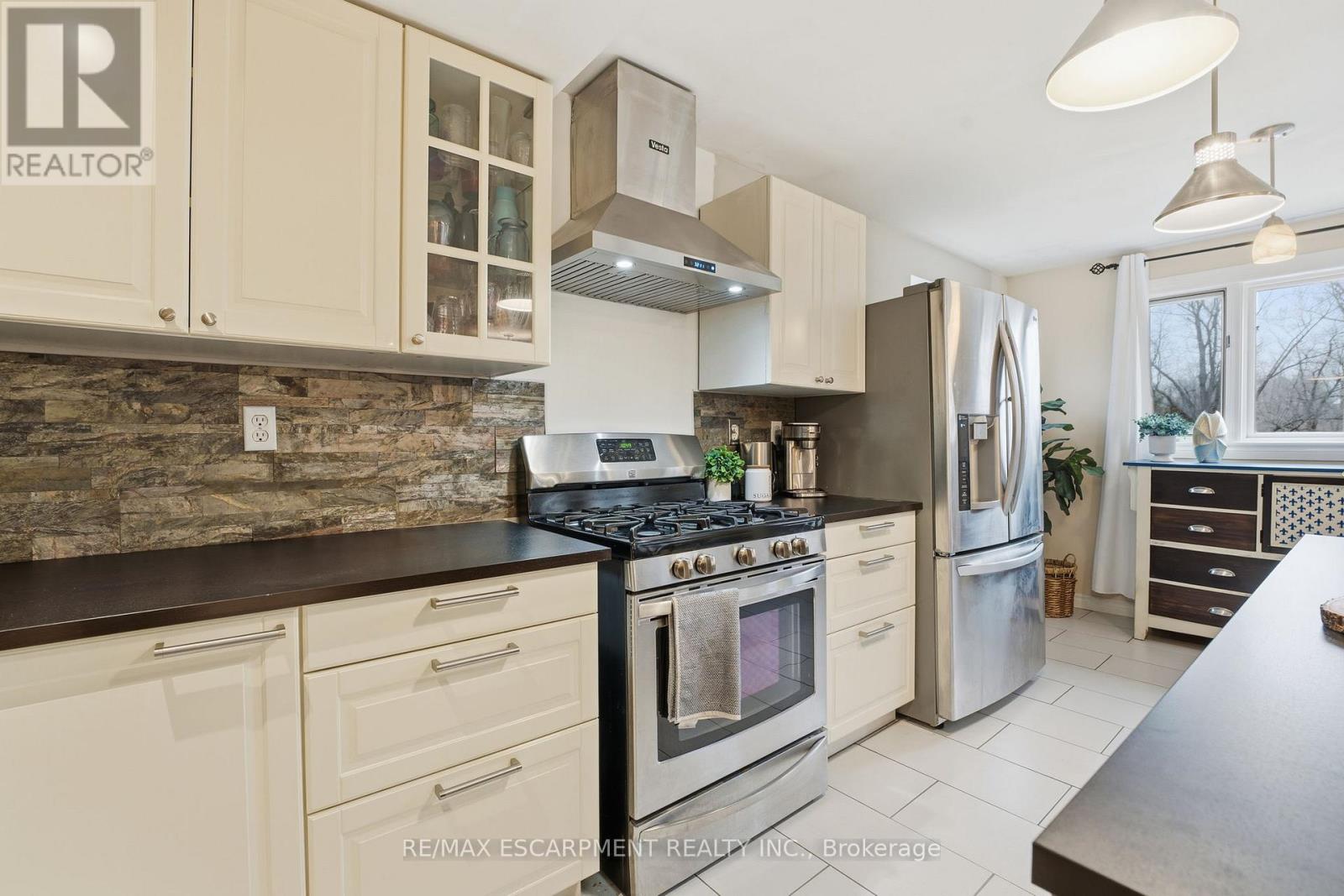 430 Winniett Street, Haldimand, Ontario  N3W 1E4 - Photo 26 - X12704718