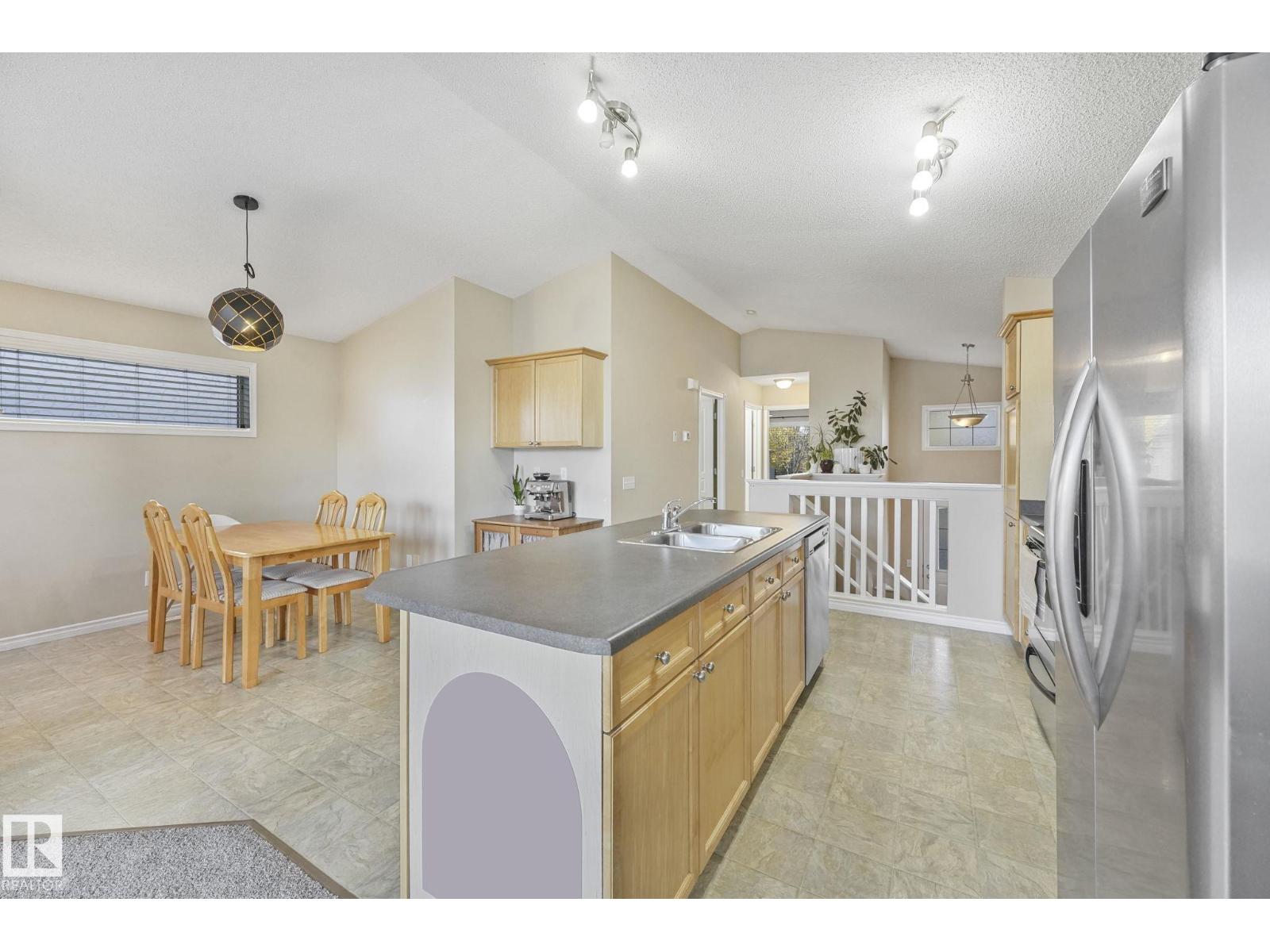 119 Brintnell Bv Nw, Edmonton, Alberta  T5Y 3L9 - Photo 16 - E4470315