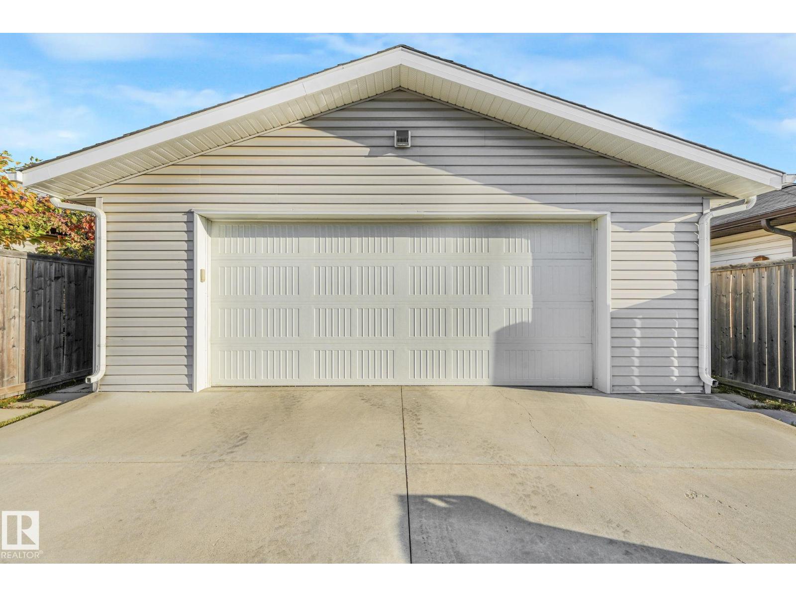 119 Brintnell Bv Nw, Edmonton, Alberta  T5Y 3L9 - Photo 33 - E4470315