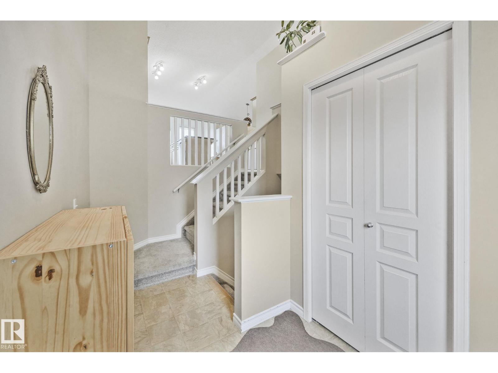 119 Brintnell Bv Nw, Edmonton, Alberta  T5Y 3L9 - Photo 4 - E4470315