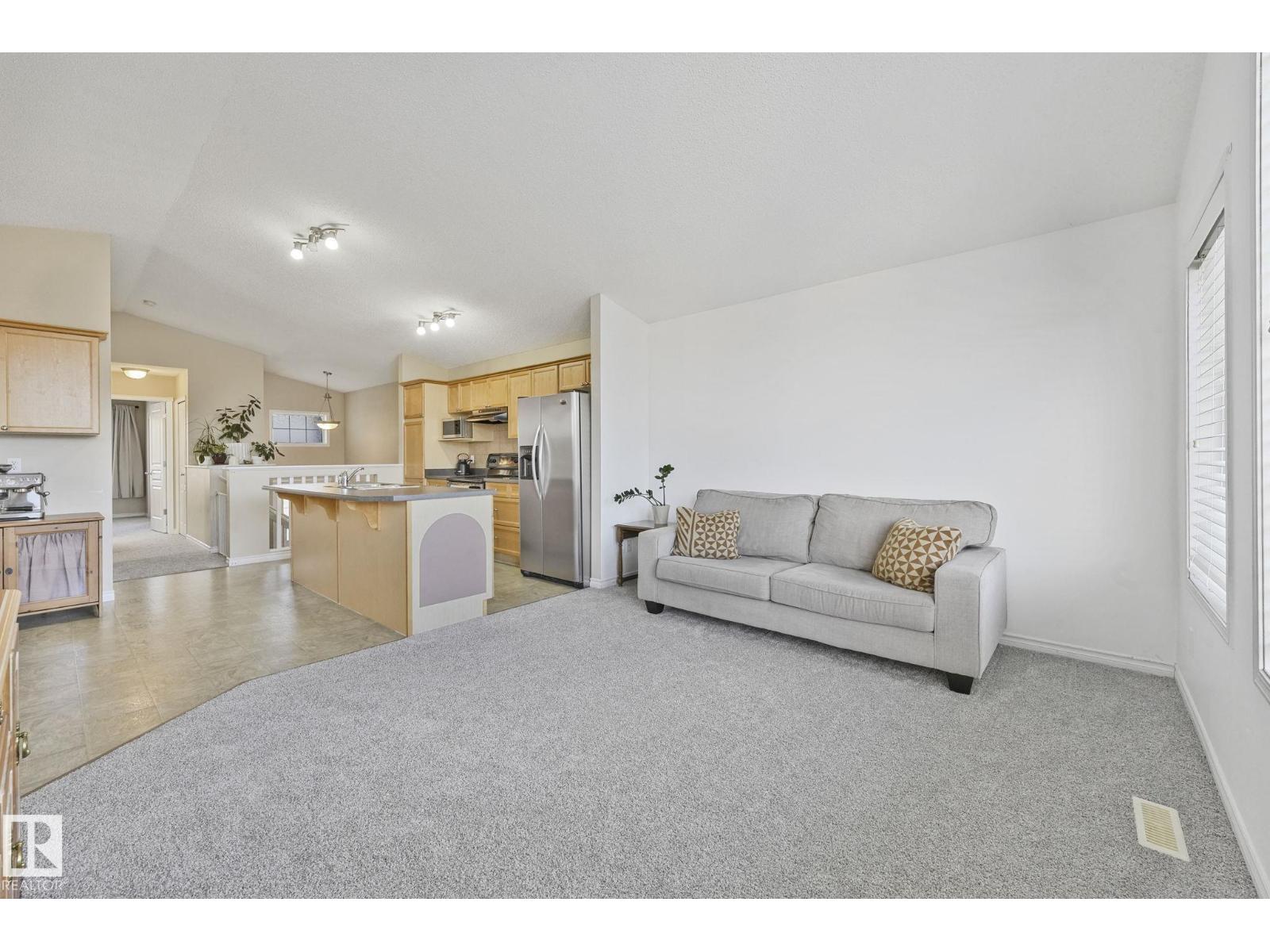 119 Brintnell Bv Nw, Edmonton, Alberta  T5Y 3L9 - Photo 8 - E4470315